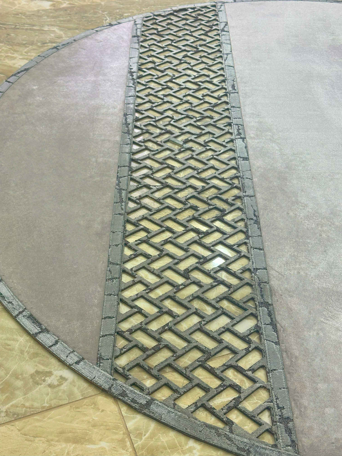 Tilbe Round Rug