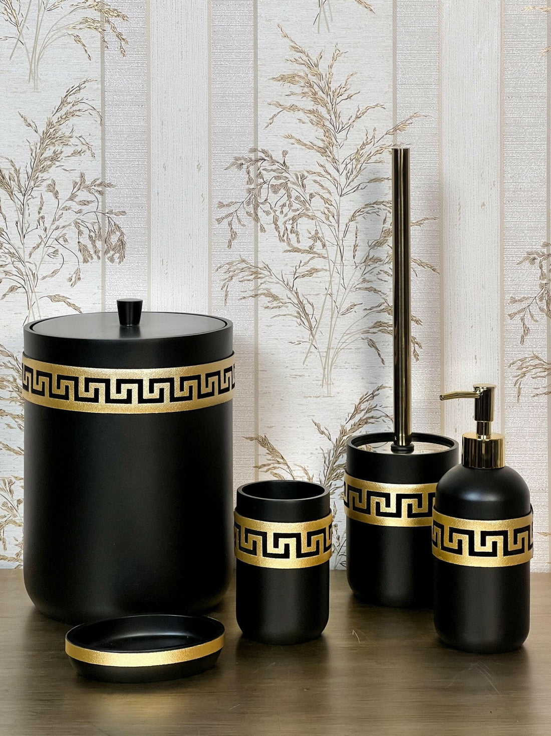Anka Exclusive Bathroom Set