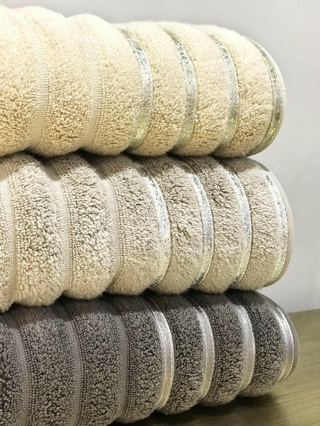 Bera Towel Set