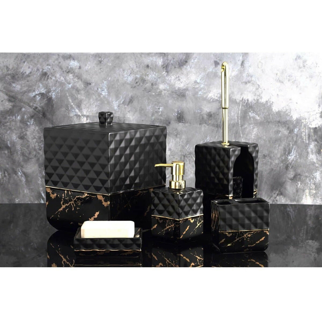 Nero Bathroom Set