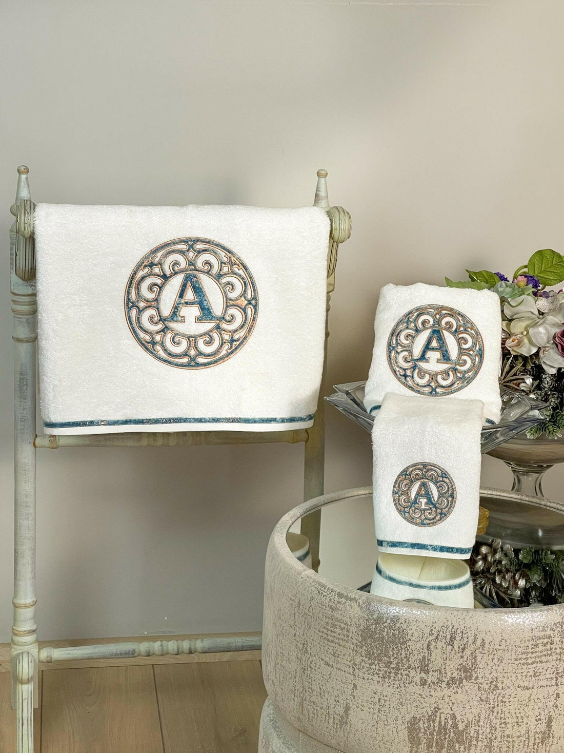 Personalized Initial Lyra Towel Set