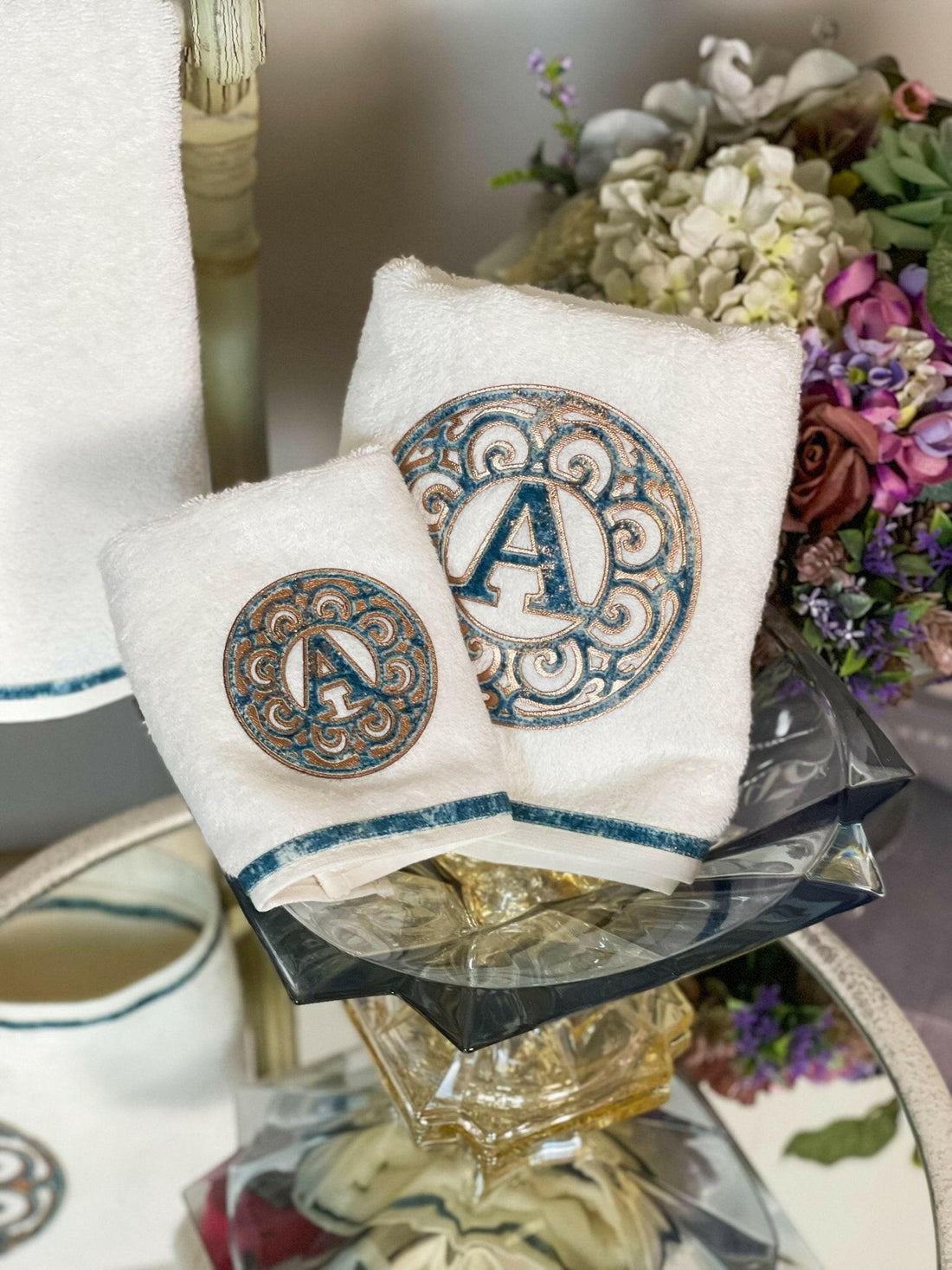 Personalized Initial Lyra Towel Set