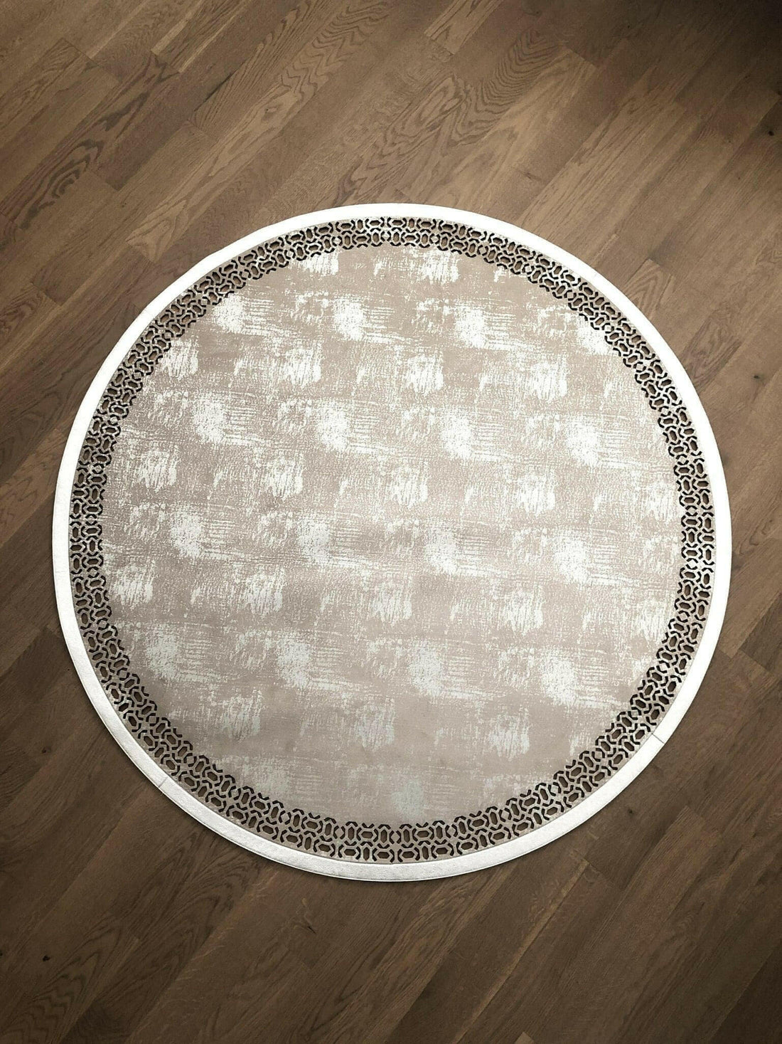 Petek Round Rug