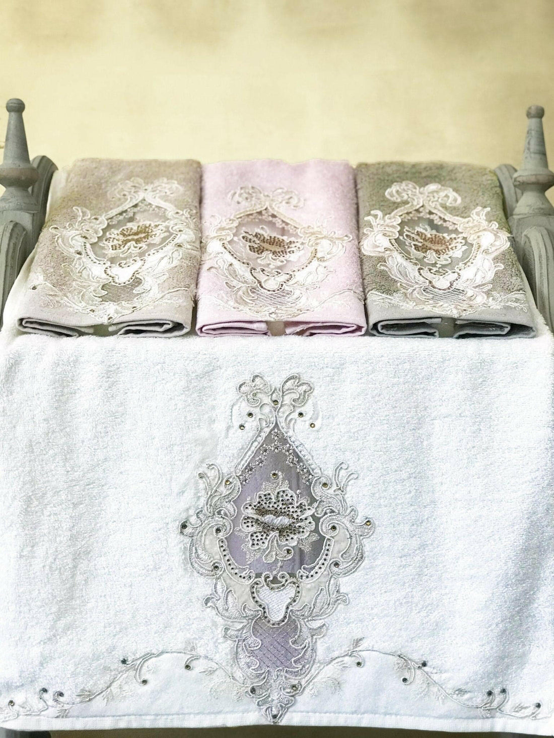 Selen Towel Color Set