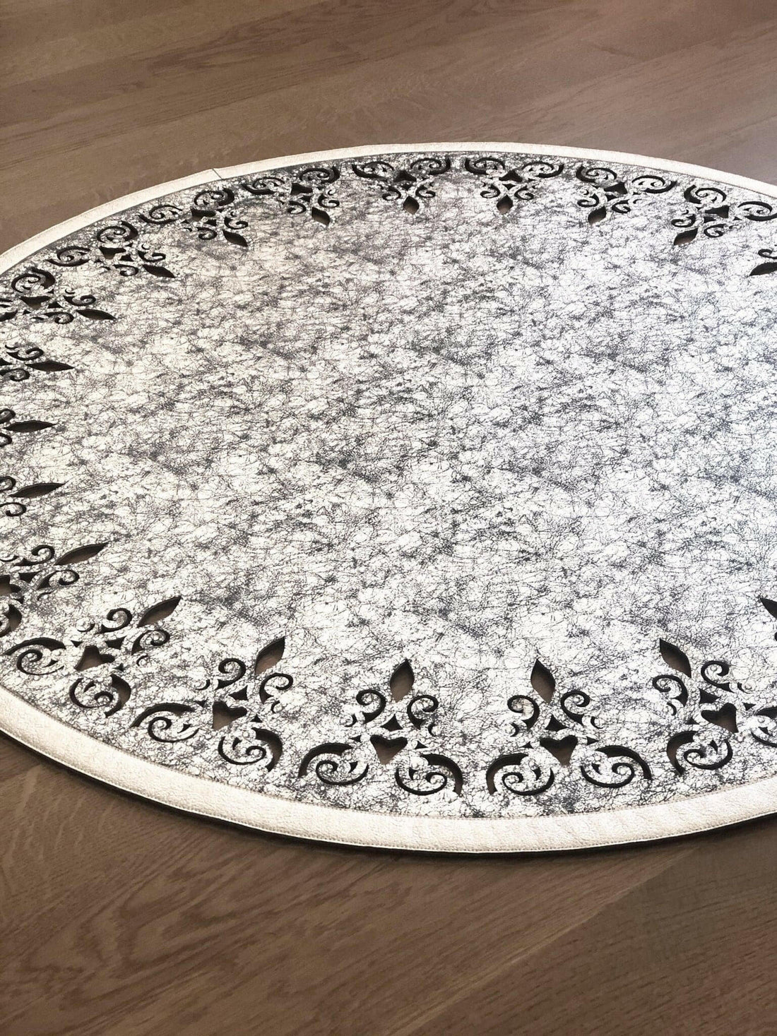 Sena Round Rug